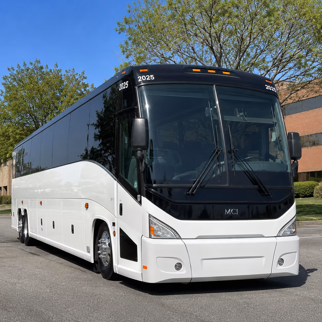 crystal bridges amazeum and nwa field trip bus rentals