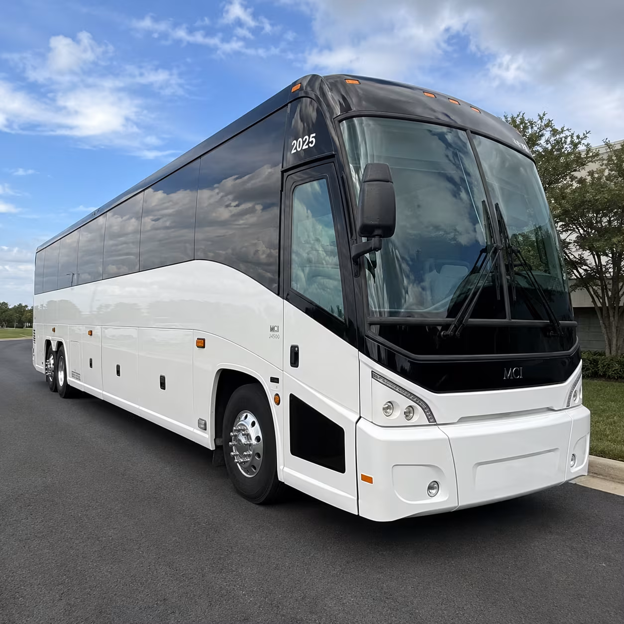 field trip buses to crystal bridges the amazeum bentonville s best destinations